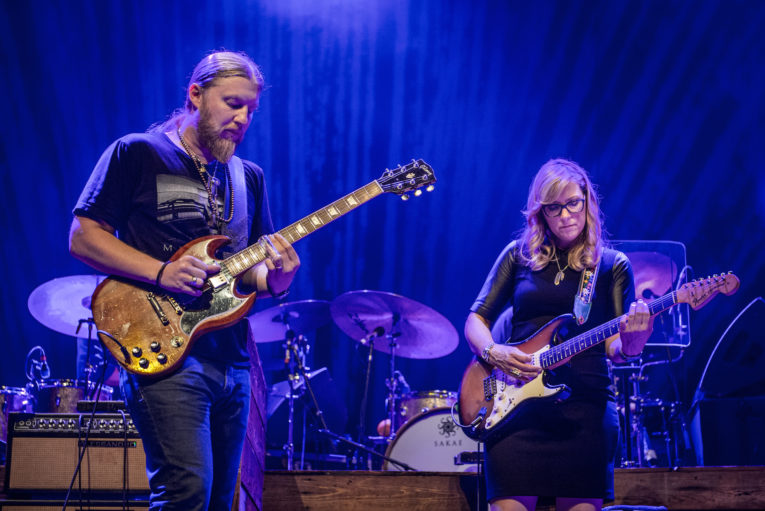 Tedeschi Trucks Band: Live From The Fox Oakland - ROCK AND BLUES MUSE