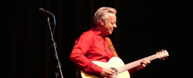 Tommy Emmanuel photo