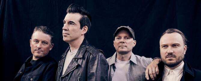 Theory Of A Deadman, band photo