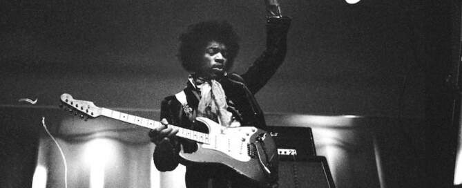 Jimi Hendrix photo, Top 10 Jimi Hendrix Songs of All Time