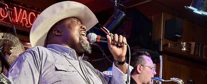 Sugaray Rayford, photo, gig review Sugaray Rayford Band