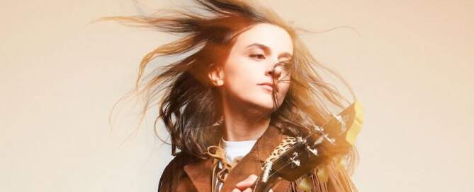 Laura Cox, photo, 'The Broken'